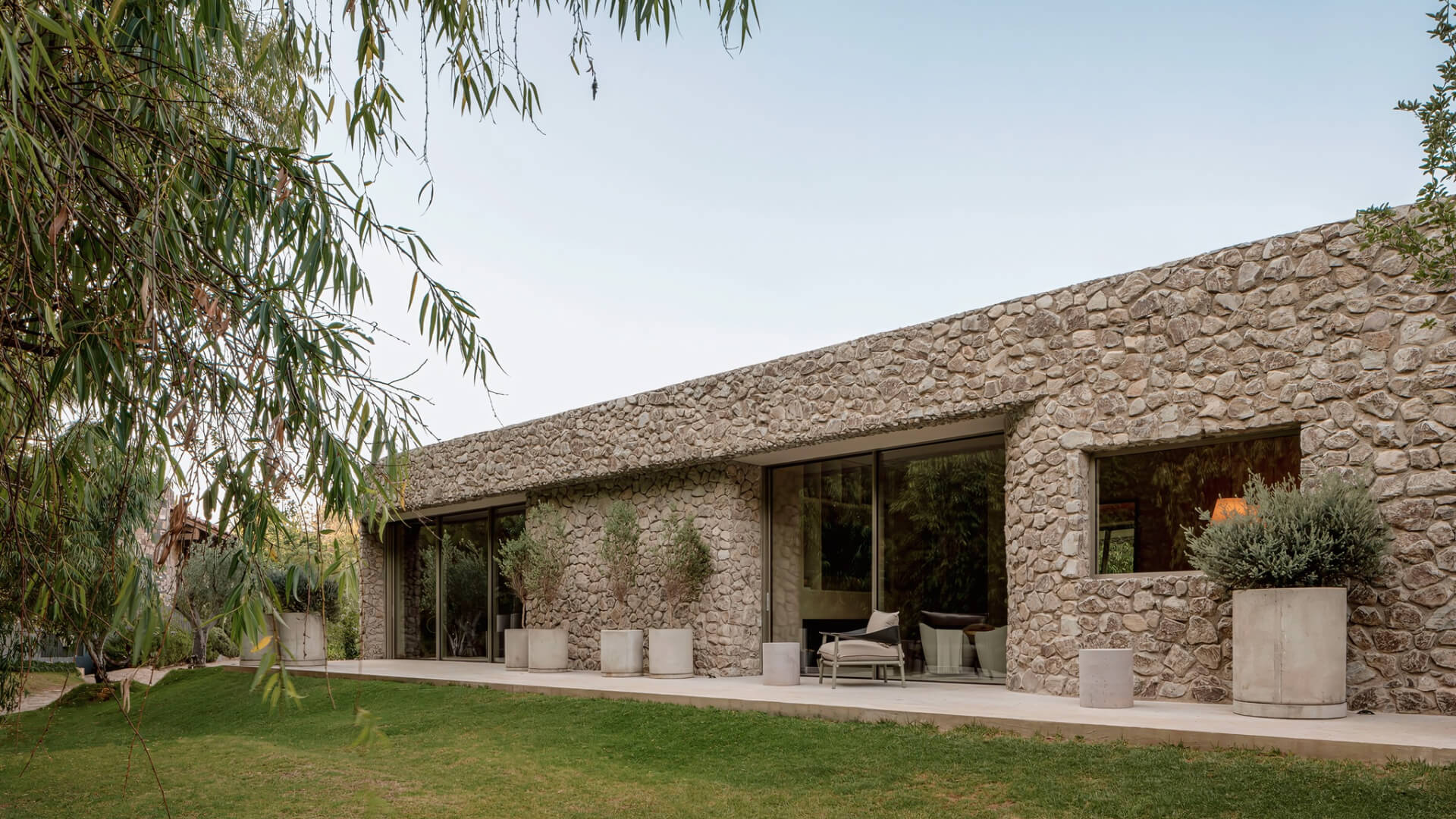 Villa Fidji: Mediterranean Architecture